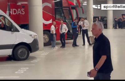 Κυνήγησε τον ρεφ στο πάρκινγκ! (vid)