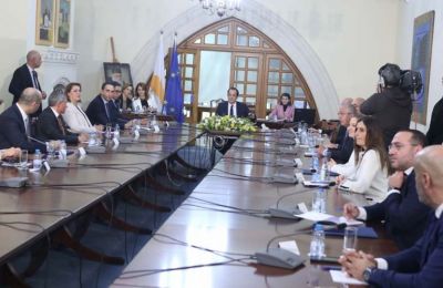 ΕΠΑ - Αυτή είναι η Πρόεδρος και τα 4 μέλη της Επιτροπής