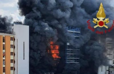 Στο σημείο βρέθηκαν αξιωματικοί της πυροσβεστικής και της αστυνομίας
