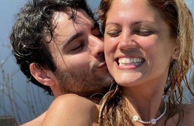 Ο Ίαν Στρατής «τρολλάρει» τη Μαίρη Συνατσάκη (pic)