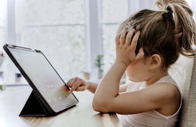 Αποκάλυψη-σοκ: «Tο Instagram συνδέει τα δίκτυα παιδόφιλων»