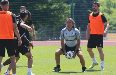 Ελ Αραμπί: Κάποιοι με ραβδιά, άλλοι με... πιστόλια