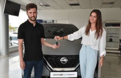 Ένα Nissan Qashqai e-POWER στο νικητή του“The Chase”