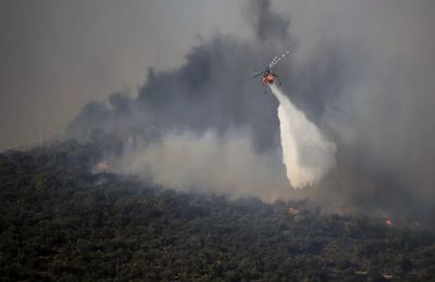 Η Ουάσιγκτον και το Πεκίνο ανταλλάσσουν χτυπήματα με δασμούς