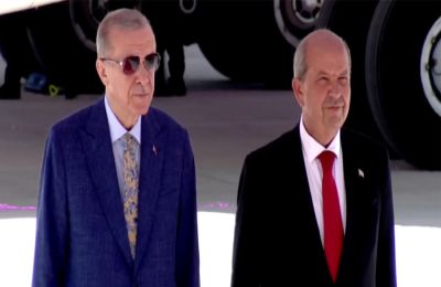 Το καταστατικό της ΕΔΕΚ, σε περίπτωση παραίτησης του Προέδρου του κόμματος, προβλέπει προκήρυξη από την Κεντρική Επιτροπή, εντός 40 ημερών, εκλογών για την ανάδειξη νέου Προέδρου
