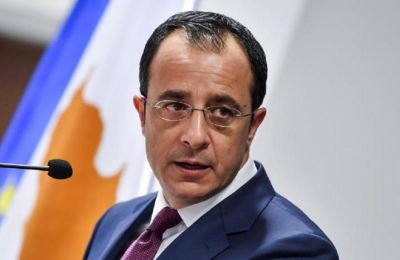 «Περνούν ζωή χαρισάμενη στον λόφο του Προεδρικού και δεν έχουν ιδέα τι αντιμετωπίζουν οι εργαζόμενοι της Κύπρου», σημείωσε ο Γιώργος Κουκουμάς του ΑΚΕΛ