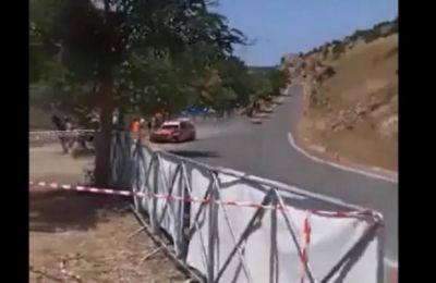 BYD: Φόρτιση όσο απλό γεμισμα