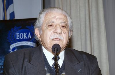Ανόρθωση: Πιάνει δουλειά ο Απόστολος, βοηθός του ο Χάρης Ιωάννου! 