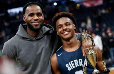 Στα playoffs του NBA οι Χιτ, με «τριαντάρη» Χέρο