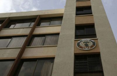«Περνούν ζωή χαρισάμενη στον λόφο του Προεδρικού και δεν έχουν ιδέα τι αντιμετωπίζουν οι εργαζόμενοι της Κύπρου», σημείωσε ο Γιώργος Κουκουμάς του ΑΚΕΛ