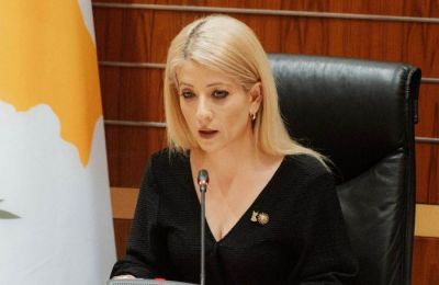 Γλυκερία Γιάκουμου: Βρήκε τον παράδεισο και ποζάρει με σέξι μπικίνι