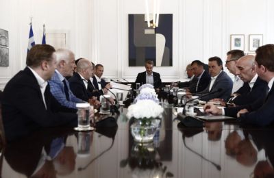 Η Ουάσιγκτον και το Πεκίνο ανταλλάσσουν χτυπήματα με δασμούς