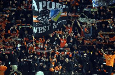 Ελ Αραμπί: Κάποιοι με ραβδιά, άλλοι με... πιστόλια