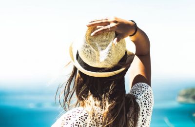 Κατά μέτωπο επίθεση από τον Μανώλη Καλατζή στον Φειδία Παναγιώτου με αφορμή την πρόσφατη παρουσία του στη Ρωσία για την «Ημέρα της νίκης»