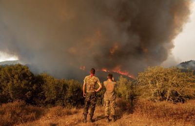 Η Ουάσιγκτον και το Πεκίνο ανταλλάσσουν χτυπήματα με δασμούς