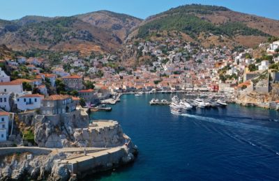 Κηδεία Πάπα: Γιατί κατηγορούν τον Τραμπ ότι έσπασε το πρωτόκολλο 
