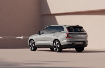 Το Volvo EX90 διαθέτει ένα premium εσωτερικό φτιαγμένο από φυσικά ανακυκλώσιμα υλικά