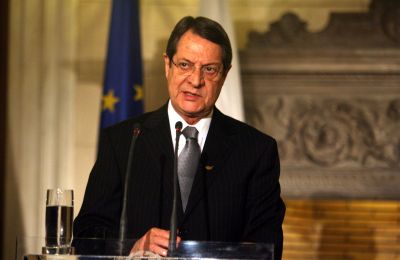 Πάει κατεχόμενα ο Ερντογάν για την μαντήλα 