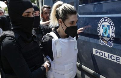 Η Ουάσιγκτον και το Πεκίνο ανταλλάσσουν χτυπήματα με δασμούς