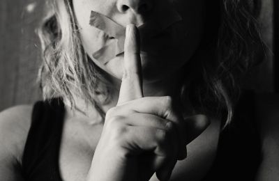 Η Ουάσιγκτον και το Πεκίνο ανταλλάσσουν χτυπήματα με δασμούς