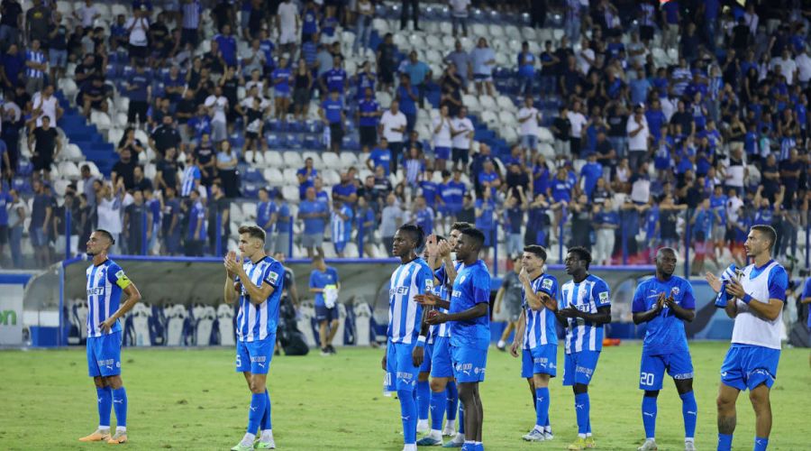 Ανόρθωση: Φάνηκε στο χειροκρότημα