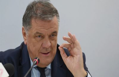 Η Ουάσιγκτον και το Πεκίνο ανταλλάσσουν χτυπήματα με δασμούς