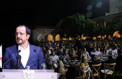 Η τρυφερή  στιγμή των δυο τους που μοιράστηκε δημόσια