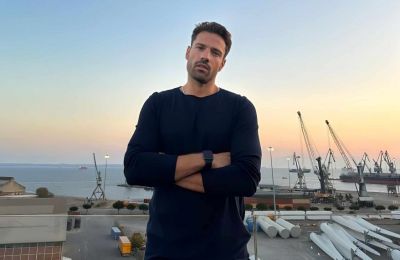 Ο Αλέξανδρος Μαρτίδης μίλησε με δάκρυα στα μάτια για τη συγκινητική αντίδραση της κόρης του, ενώ δεν δίστασε να αποκαλύψει εξελίξεις από τη «Γη της Ελιάς»