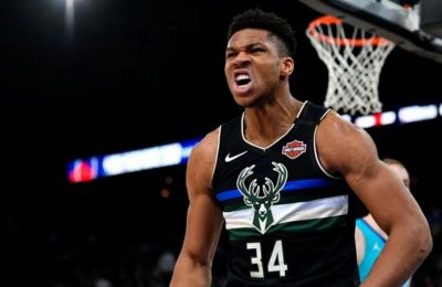 Στα playoffs του NBA οι Χιτ, με «τριαντάρη» Χέρο