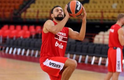 Βεζένκοφ: «Αν παίξουμε όπως στο δεύτερο, θα έχουμε πρόβλημα»