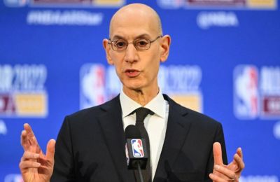 Στα playoffs του NBA οι Χιτ, με «τριαντάρη» Χέρο