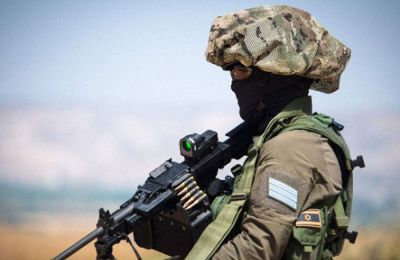 Η Ουάσιγκτον και το Πεκίνο ανταλλάσσουν χτυπήματα με δασμούς