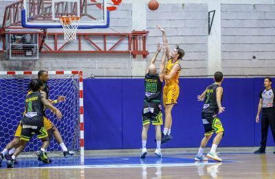 ΑΠΟΕΛ: Ζητά ξένους διαιτητές και συνάντηση με επιτροπή διαιτησίας