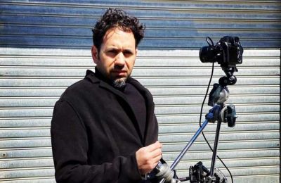 Ο Αλέξανδρος Μαρτίδης μίλησε με δάκρυα στα μάτια για τη συγκινητική αντίδραση της κόρης του, ενώ δεν δίστασε να αποκαλύψει εξελίξεις από τη «Γη της Ελιάς»