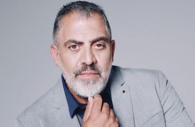 Του ευχήθηκε δημόσια για πρώτη φορά,με αφορμή την ονομαστική του γιορτή