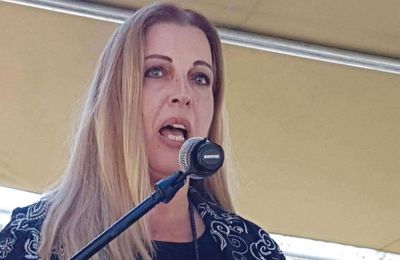 Το καταστατικό της ΕΔΕΚ, σε περίπτωση παραίτησης του Προέδρου του κόμματος, προβλέπει προκήρυξη από την Κεντρική Επιτροπή, εντός 40 ημερών, εκλογών για την ανάδειξη νέου Προέδρου