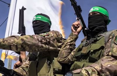 Ηλικιωμένος άνδρας έχασε τον έλεγχο του αυτοκινήτου του και πέρασε μέσα από το πλήθος στην Κοπεγχάγη