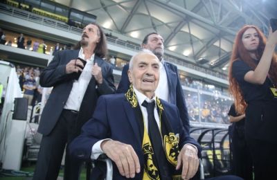 «Είναι ντροπή! Δεν έχω αγγίξει άνθρωπο»!