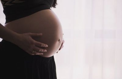 Η Ελένη Χατζίδου βρισκόταν από το βράδυ της Παρασκευής στο νοσοκομείο, καθώς η κόρη της χρειάστηκε να εισαχθεί για νοσηλεία