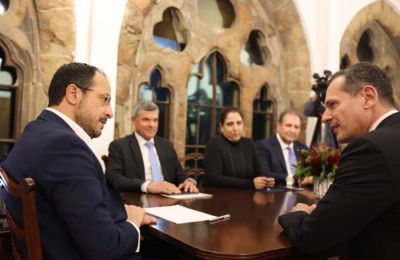 «Περνούν ζωή χαρισάμενη στον λόφο του Προεδρικού και δεν έχουν ιδέα τι αντιμετωπίζουν οι εργαζόμενοι της Κύπρου», σημείωσε ο Γιώργος Κουκουμάς του ΑΚΕΛ