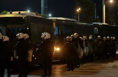 Κηδεία Πάπα: Γιατί κατηγορούν τον Τραμπ ότι έσπασε το πρωτόκολλο 