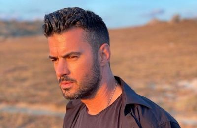 Ήταν για πάνω από 20 χρόνια ανταποκρίτρια του Alpha στη Θεσσαλονίκη ενώ συνεργάστηκε και με άλλους ραδιοφωνικούς και τηλεοπτικούς σταθμούς