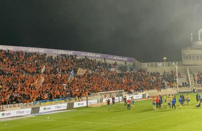 Ελ Αραμπί: Κάποιοι με ραβδιά, άλλοι με... πιστόλια