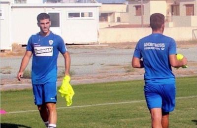 Ανόρθωση: Πιάνει δουλειά ο Απόστολος, βοηθός του ο Χάρης Ιωάννου! 
