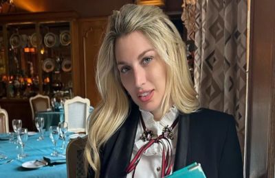 Η Ελένη Χατζίδου βρισκόταν από το βράδυ της Παρασκευής στο νοσοκομείο, καθώς η κόρη της χρειάστηκε να εισαχθεί για νοσηλεία