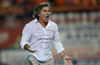 Ελ Αραμπί: Κάποιοι με ραβδιά, άλλοι με... πιστόλια