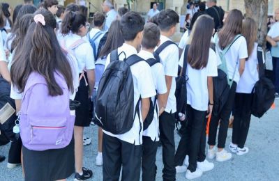 Ο Χαράλαμπος Προύντζος και η Έλση Χριστόφια στην τελετή ονοματοδοσίας της Λεωφόρου Δημήτρη Χριστόφια