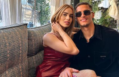 Στιγμιότυπα από το pre - party γενεθλίων του Πιέρου Σωτηρίου σε ταβέρνα