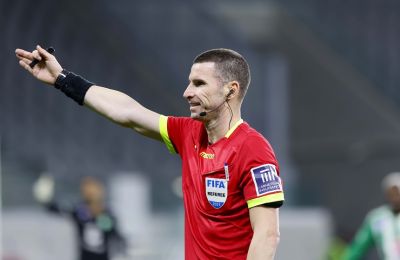 Ένταση και κίτρινη σε Νταρίκουα - Καζού - προπονητές