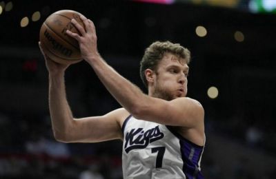 Στα playoffs του NBA οι Χιτ, με «τριαντάρη» Χέρο